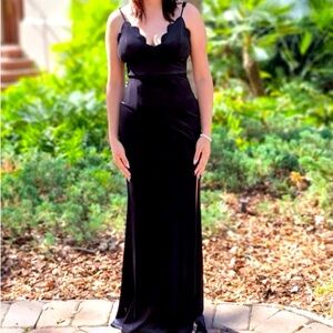 black velvet long dress has only been used once and can fit sizes S or M.